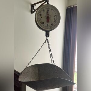 Vintage-Style Hanging Grocery Scale
